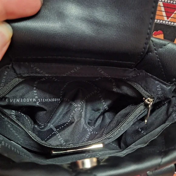 Steve Madden "BBABI" Quilted Small Crossbody Bag Black - Picture 9 of 11